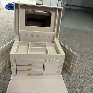 Viando Cream Jewelry Organizer with Mirror